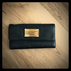 Marc by Marc Jacobs classic Q long trifold wallet
